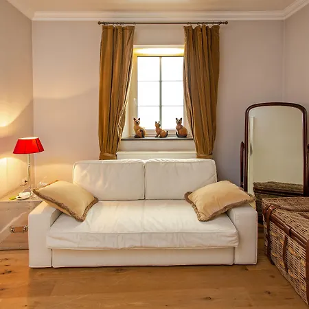 Lesar Angel - Member Of Hip 酒店 卢布尔雅那