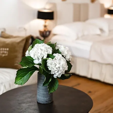 Lesar Angel - Member Of Hip 4* 卢布尔雅那