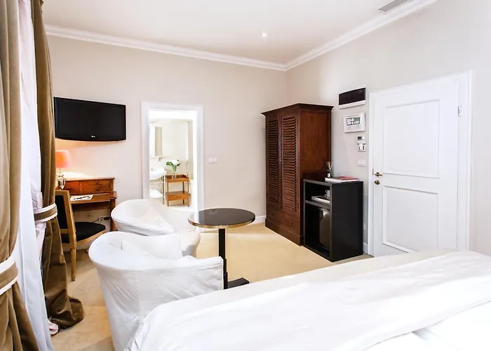 Lesar Angel - Member Of Hip Hotell Ljubljana