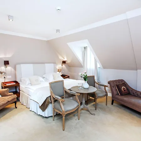 Lesar Angel - Member Of Hip Szálloda Ljubljana