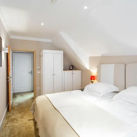 Lesar Angel - Member Of Hip Ljubljana