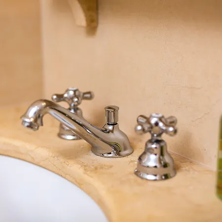 Lesar Angel - Member Of Hip リュブリャナ