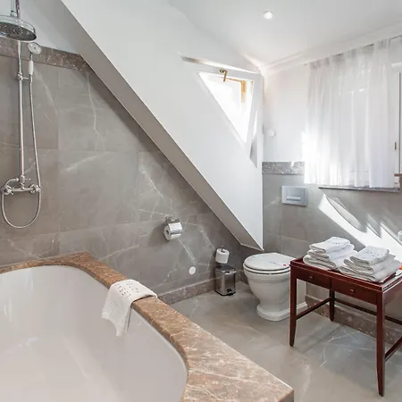 Lesar Angel - Member Of Hip Ljubljana