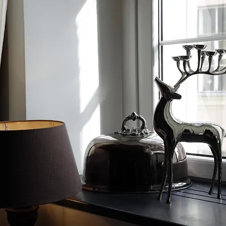 Lesar Angel - Member Of Hip 4*