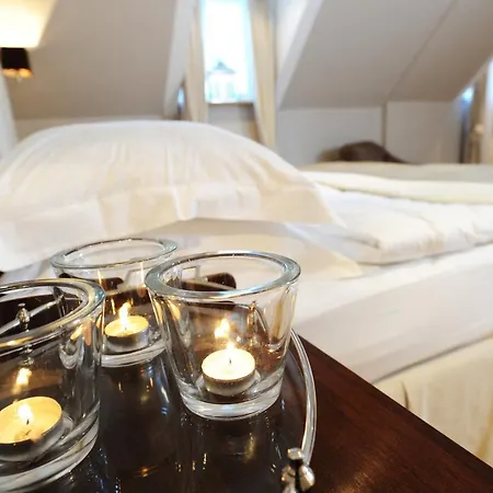 Lesar Angel - Member Of Hip Hotell 4*