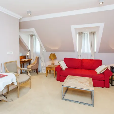 Lesar Angel - Member Of Hip Ljubljana