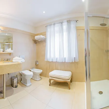 Lesar Angel - Member Of Hip 4*