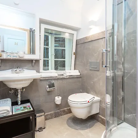 Lesar Angel - Member Of Hip Ljubljana