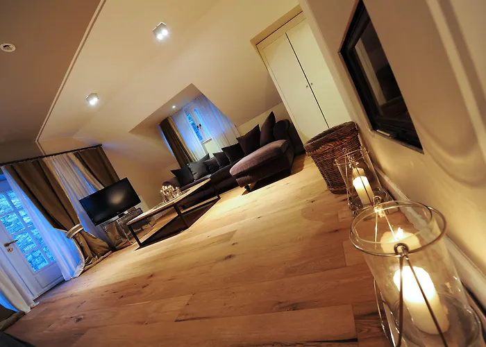 Lesar Angel - Member Of Hip 4* Ljubljana