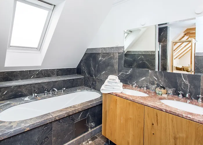 Lesar Angel - Member Of Hip Hotel 4*