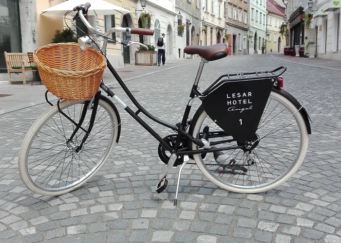 Lesar Angel - Member Of Hip